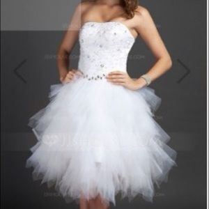 A-Line Sweetheart Knee-Length Wedding Dress